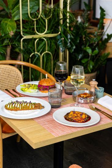 Food & Cocktails