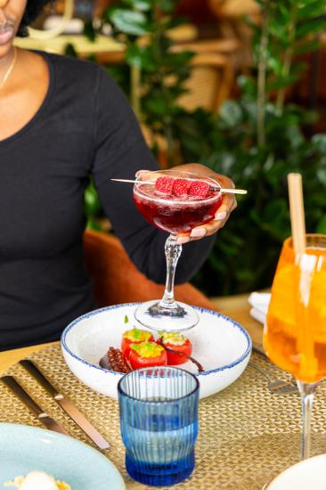restaurant bar solis - Savourez des cocktails uniques dans notre oasis